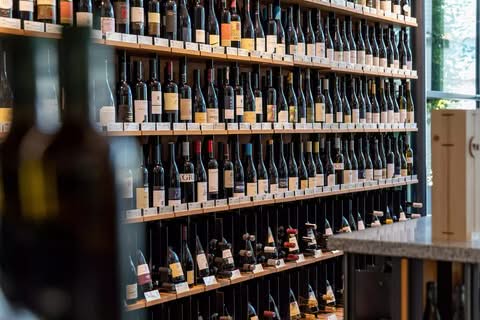 Innovazione e Automazione nel Mondo delle Bevande Alcoliche 45 software vino Innovazione e Automazione nel Mondo delle Bevande Alcoliche